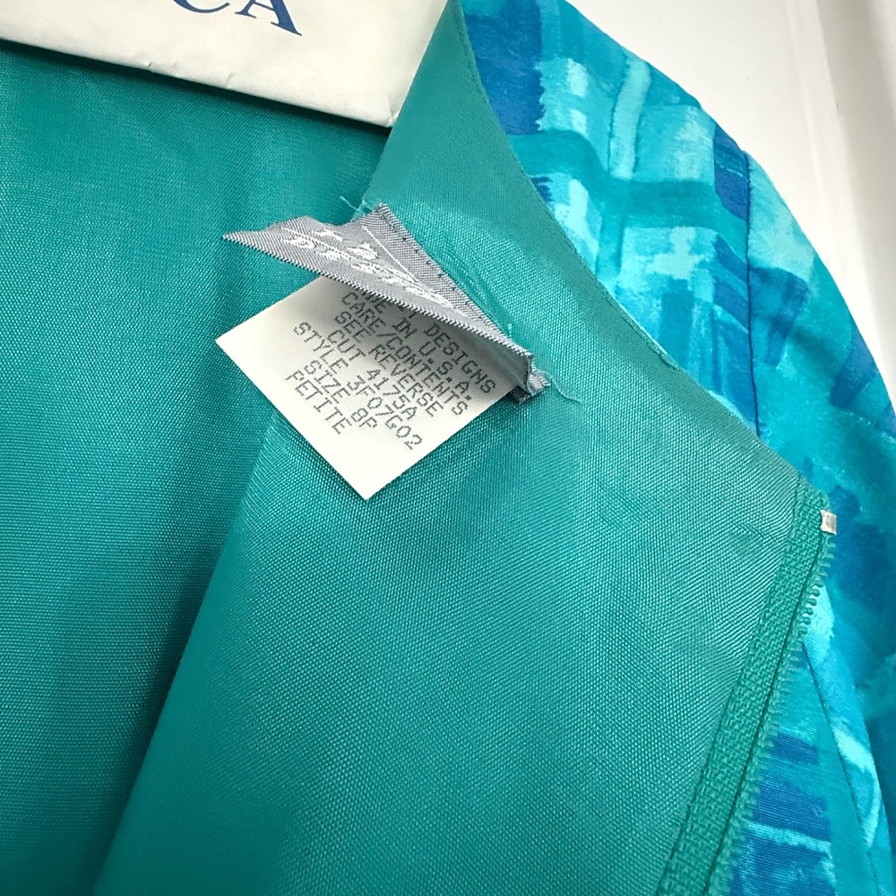 VINTAGE Women's Rabbit Rabbit Rabbit Designs Dress - Turquoise - Size 8P - Picture 4 of 5